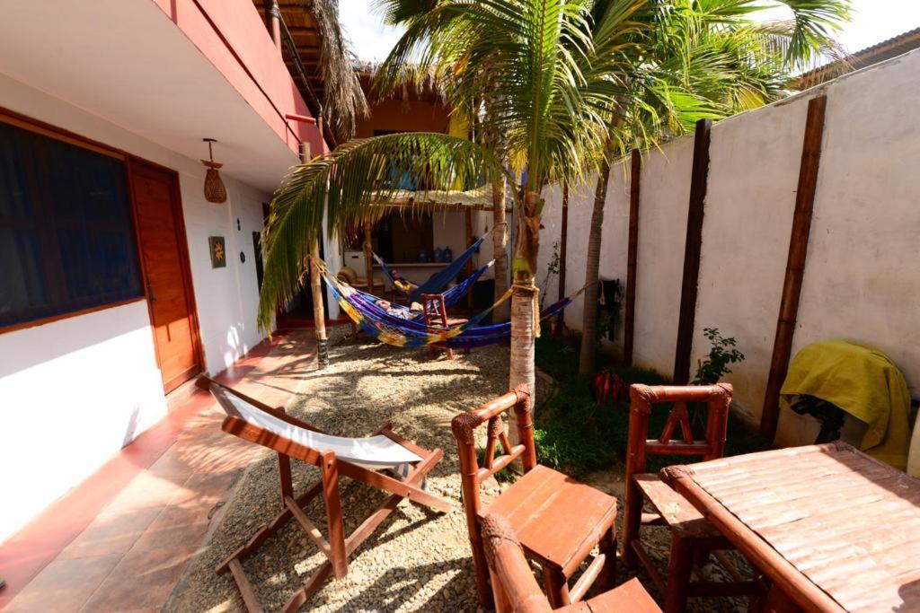 Casa Mancora Guesthouse Exterior photo